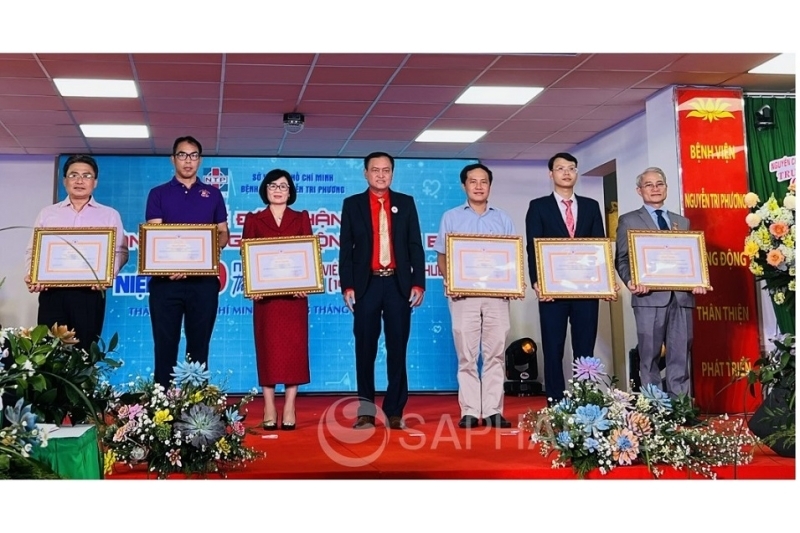 SAPHARCO vinh dự nhận bằng khen của Ban Chấp hành Trung ương Hội Chữ thập đỏ Việt Nam